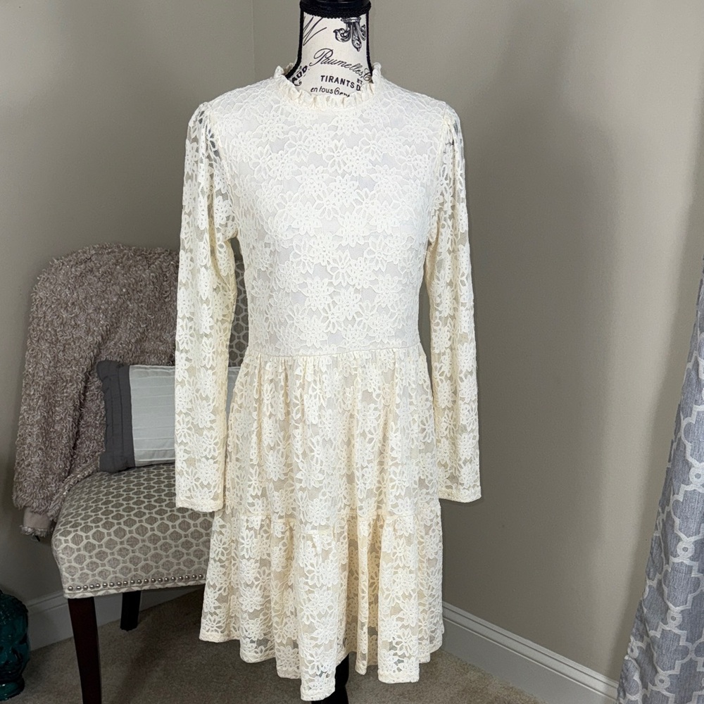NWT Boot Barn from Molly Bracken Elegant Cream Lace Dress